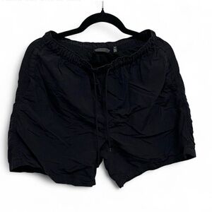 Men’s Black LCKR Shorts